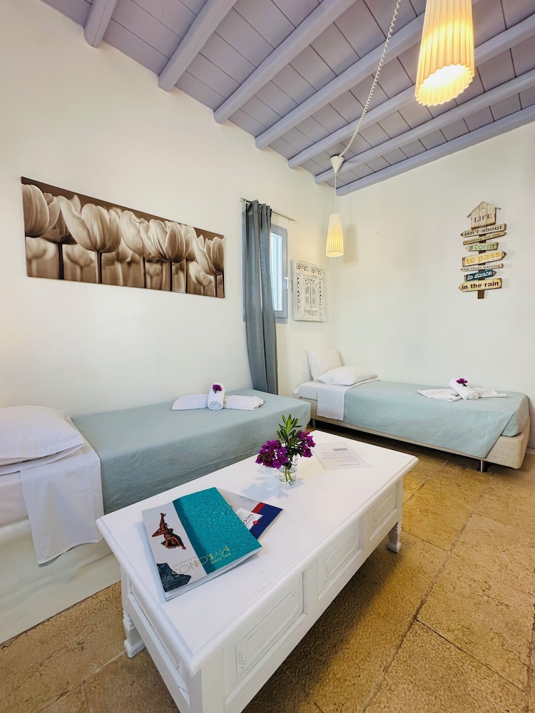 Mimoza Collection suites