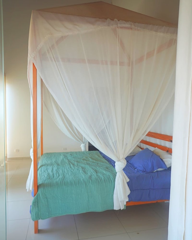 HOP Aloha Beachfront House With Direct Access