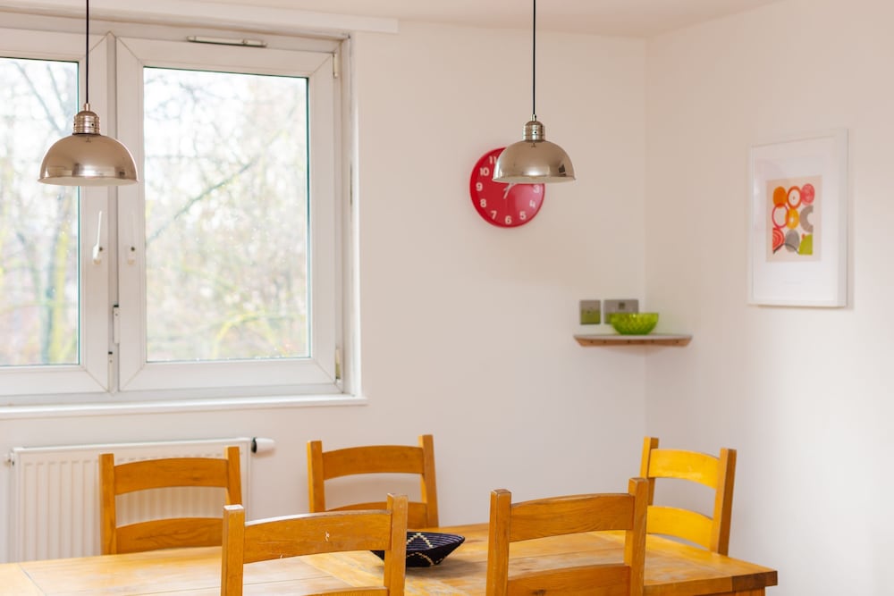 Spacious Central 3 Bedroom Apartment in Old Street