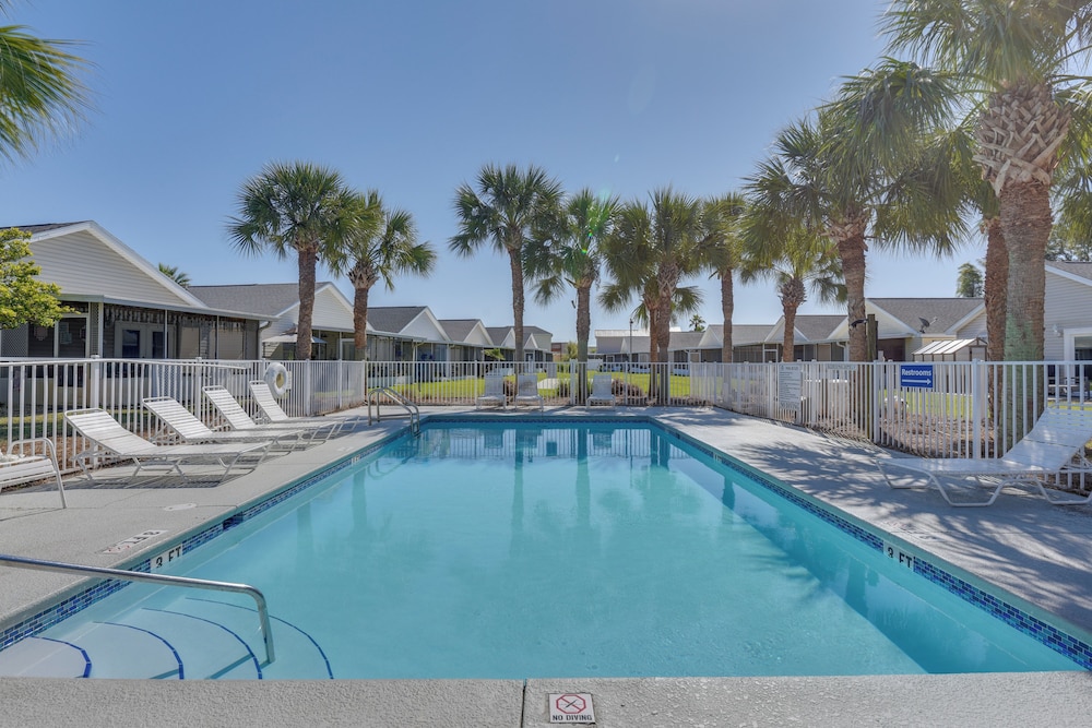 1 Mi to Shore: Home w/ Patio in Panama City Beach