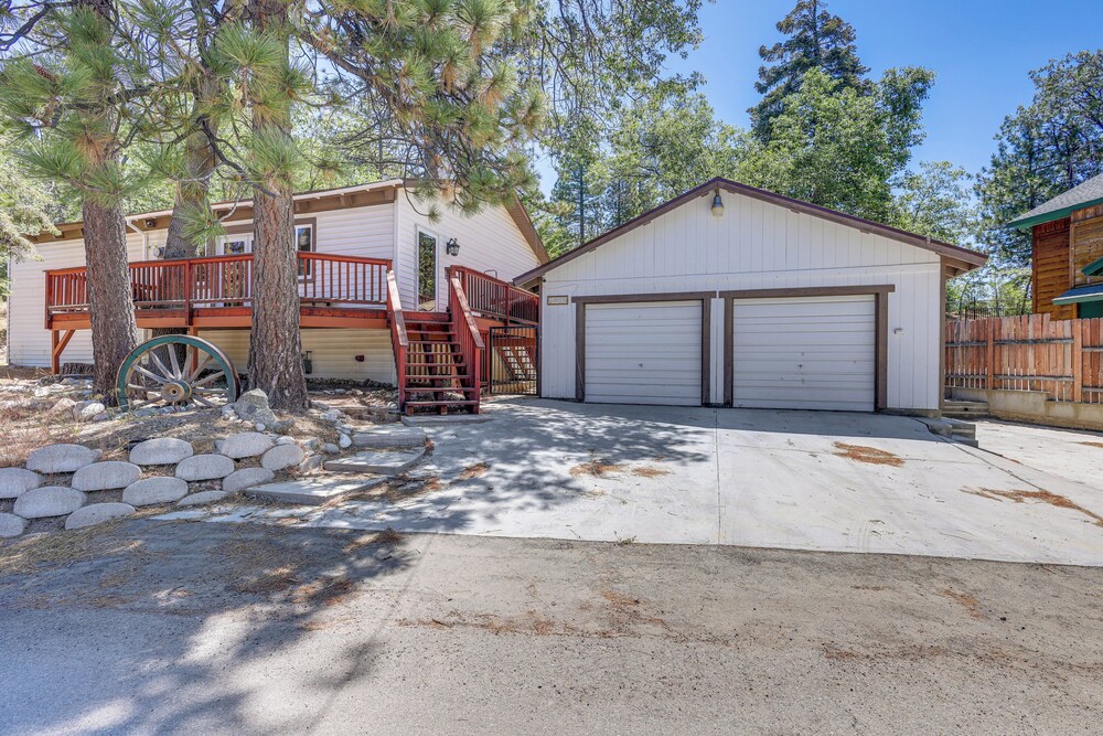 Convenient Running Springs Home - Dogs Welcome!
