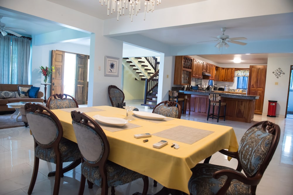 Blue Lotus Villa