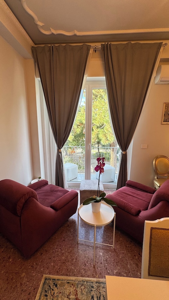 AC GOLD B&B Boutique Rooms & Suite