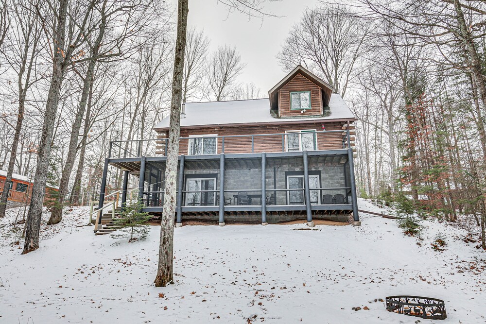 Rhinelander Waterfront Cabin w/ Deck & Fire Pit! view 4