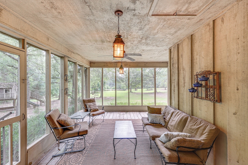Waterfront Home w/ Playground Near Degray & Caddo!
