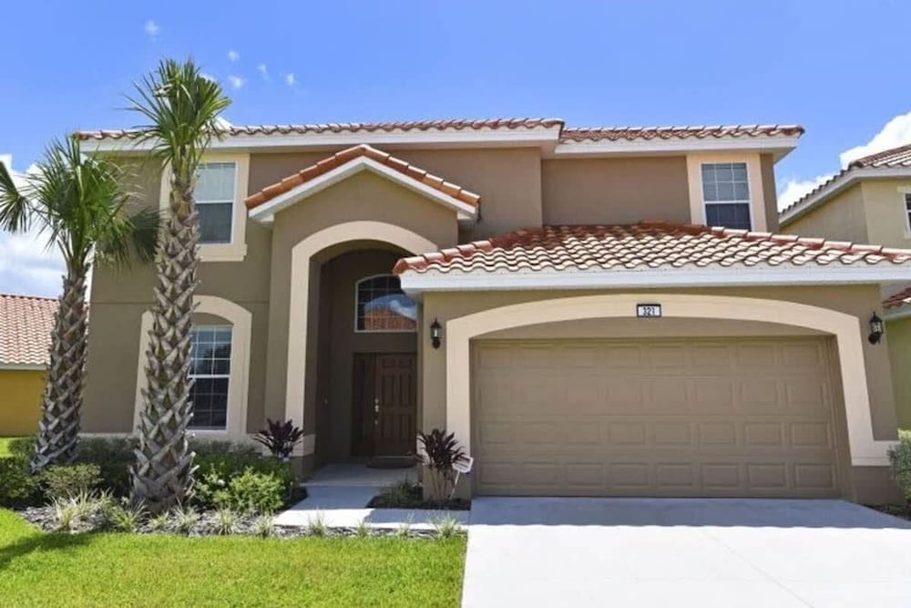 Luxury Villa Near Disney 6 Bd Home With Private Pool and Resort