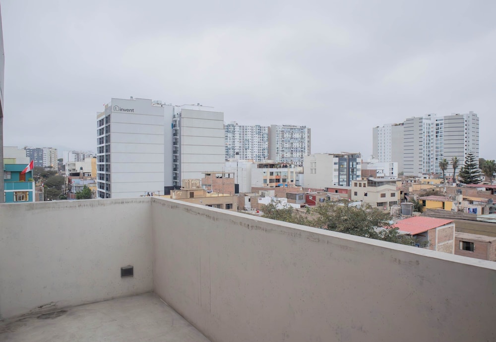 w Scenic 1BR w Terrace in Barranco