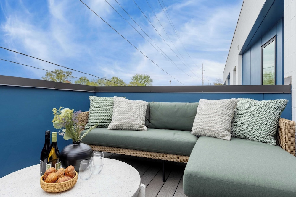 Sleeps 24 Rooftop, Game Room & Outdoor Spaces Just 10 Min to Broadway Outrider by Avantstay