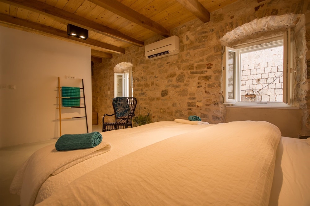 Casa Sepia view 5