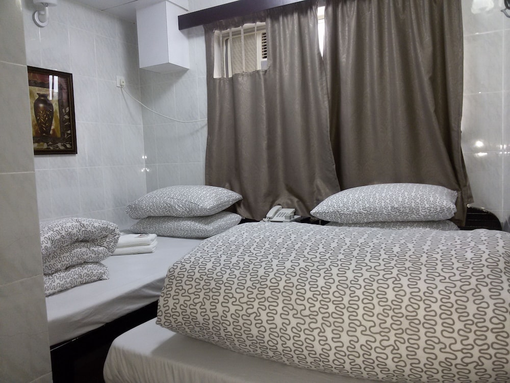 Tom's Guest House