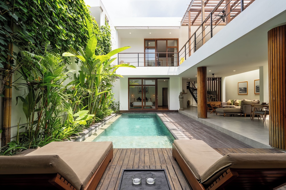 Green Moon Villa by Betterplace
