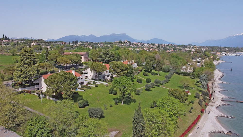 Il Melagrano A6 by Wonderful Italy