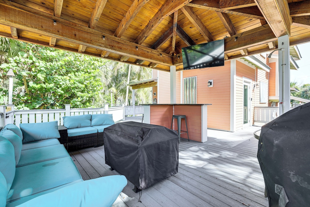 Palm City Home w/ Pool & Florida Room - Near Golf view 5