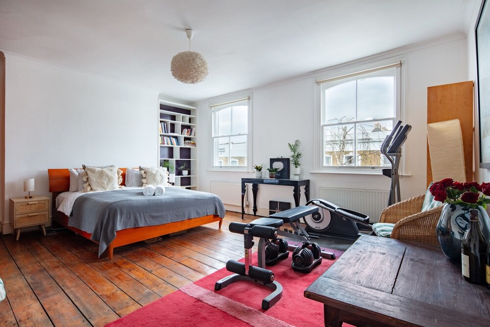 Cozy 2BR Near Notting Hill & Hyde Park