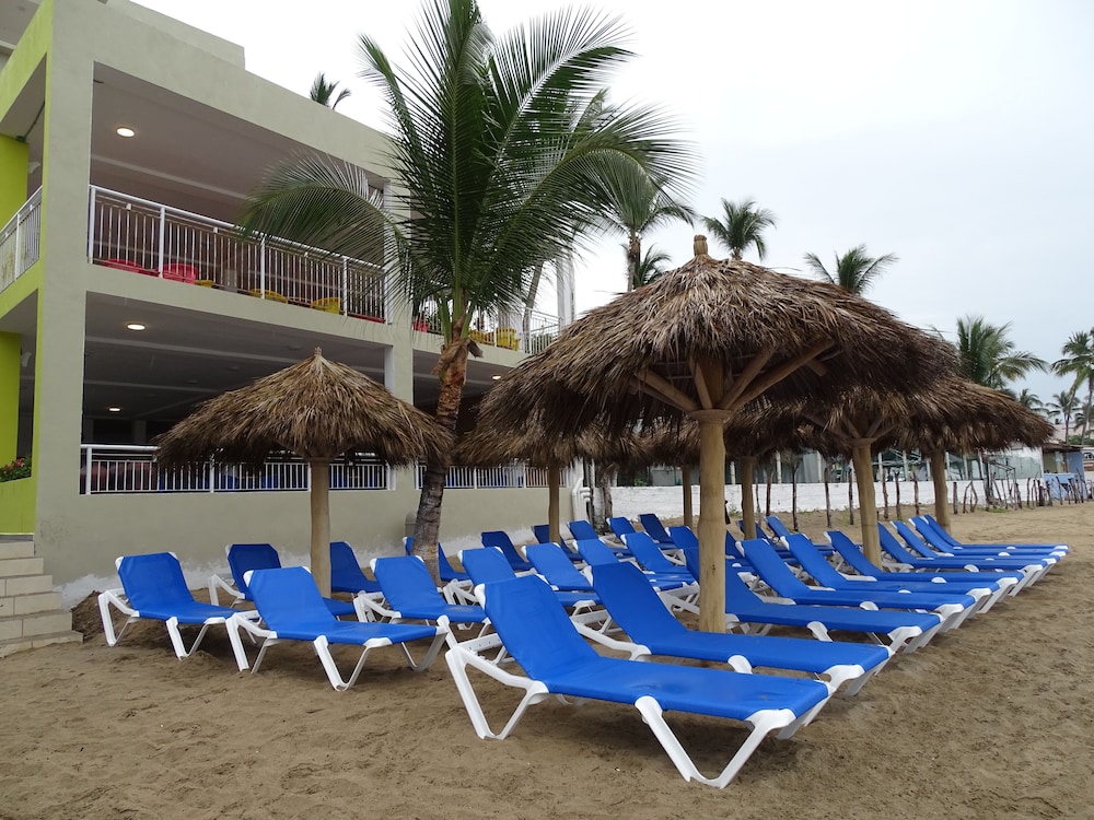 Decameron Isla Coral Guayabitos Ramada All-Inclusive Resort - Property Image 11