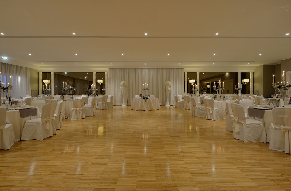 Savoy Hotel & Spa