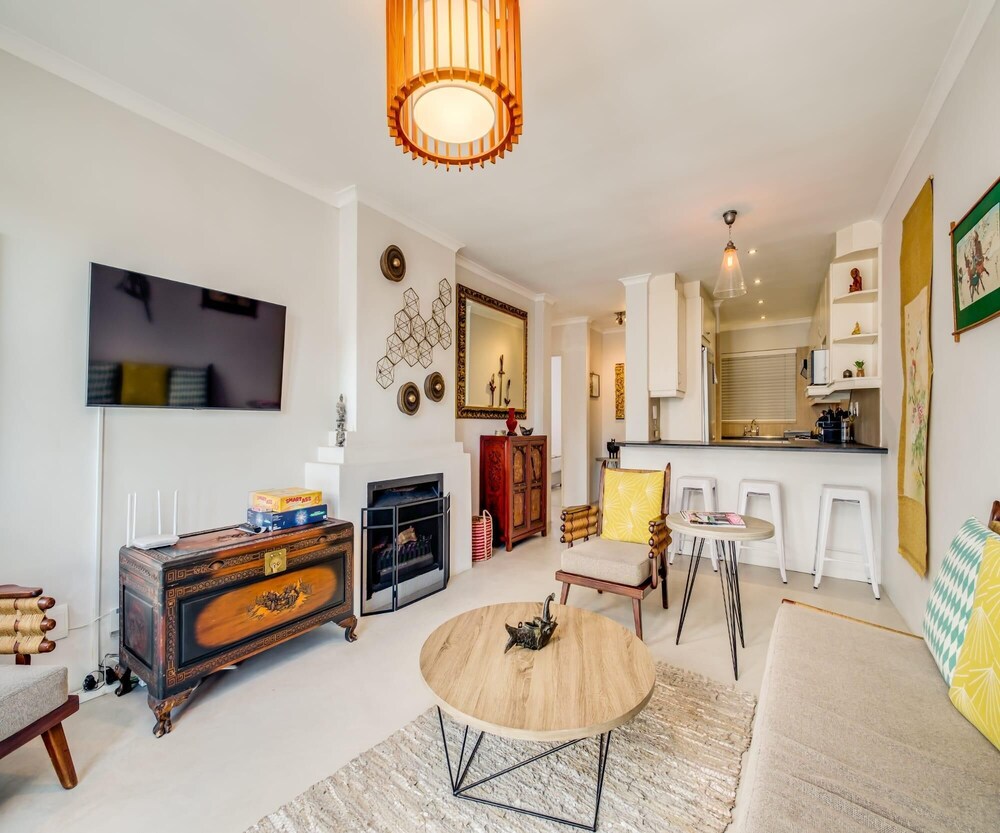Stylish De Waterkant Apartment 211 DWP view 5