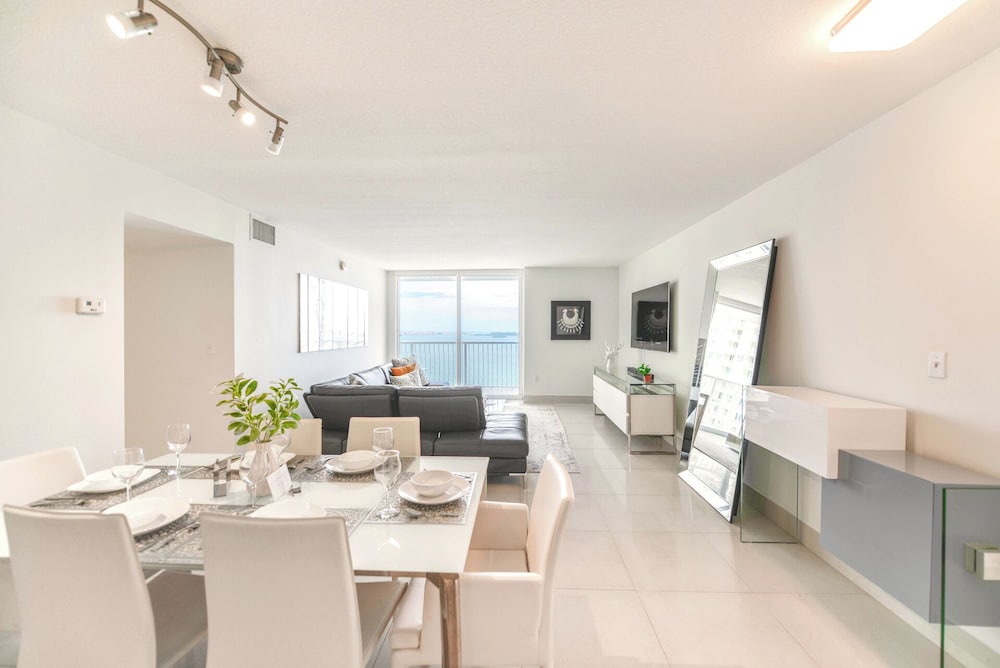 Chic Brickell Condos – Prime Location