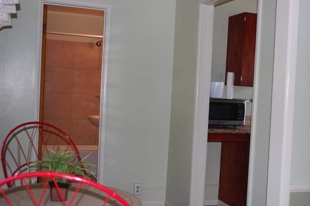 Bishop Vacations - El Rancho Motel - Property Image 37