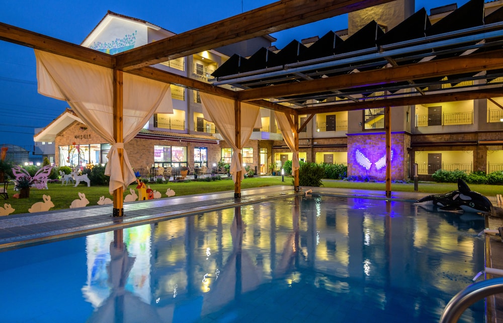 Famille Spa Resort