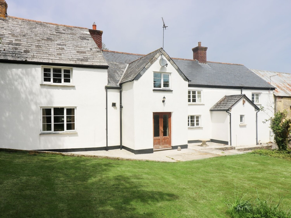 Holsworthy Vacations - Eastcott Farmhouse - Property Image 1