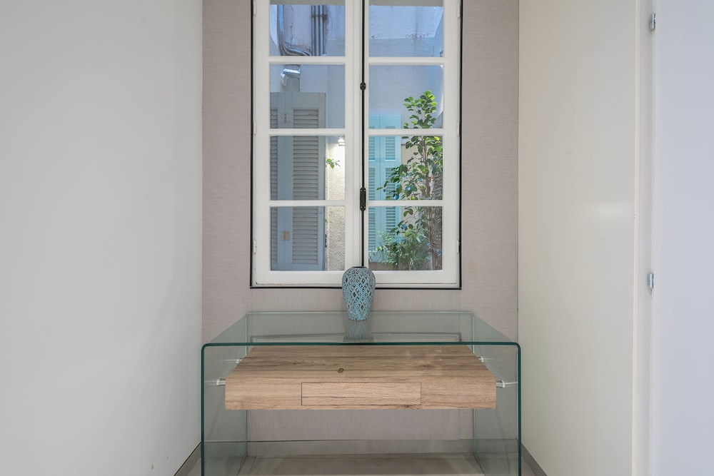 Stunning Design 1BR Secret Garden