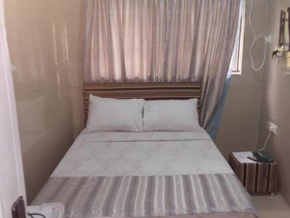 Link Majestic B2 Suites and Hotel view 5