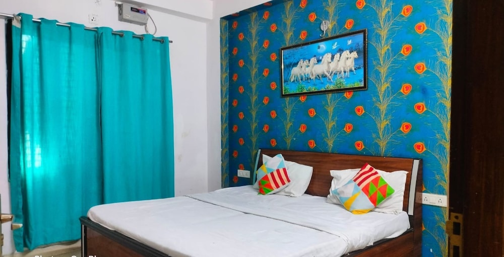 Green Orbit Hotel