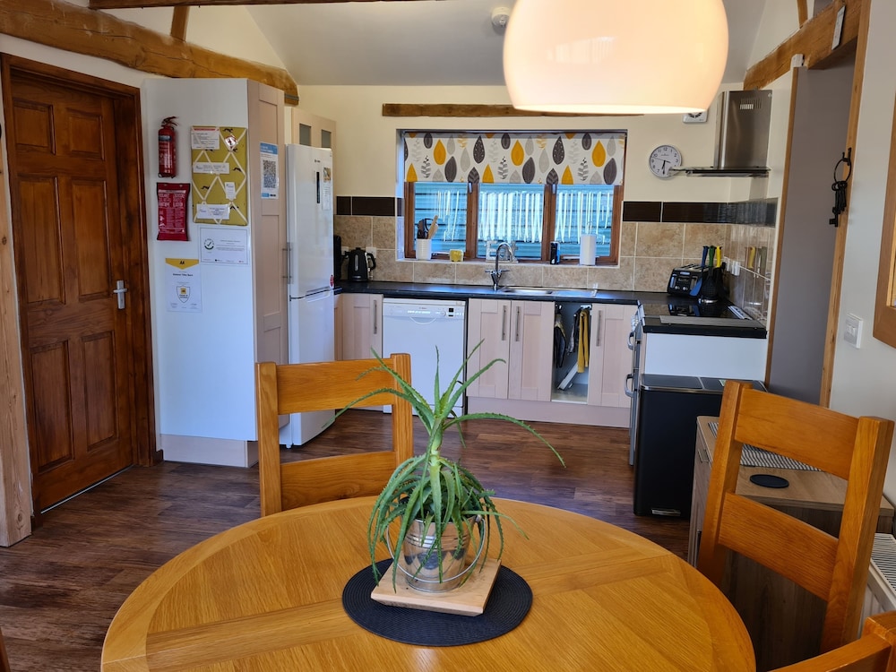 Inviting 2 Bedroom Barn Conversion, Rural Norfolk view 2