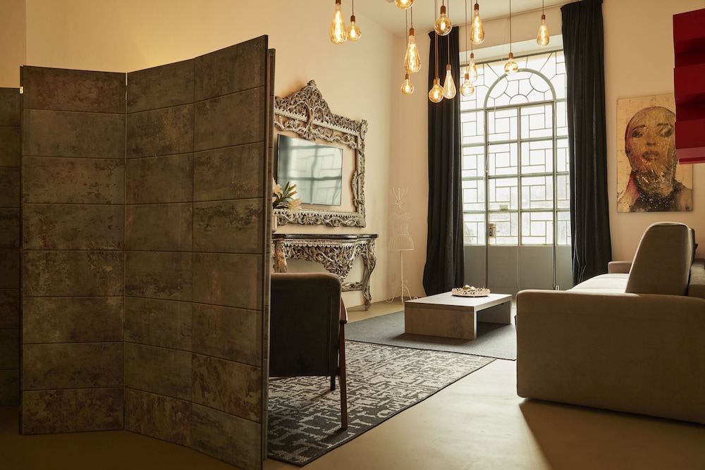 Milan Retreats Brera