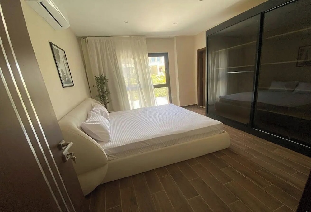 Happy Apartment Hotel