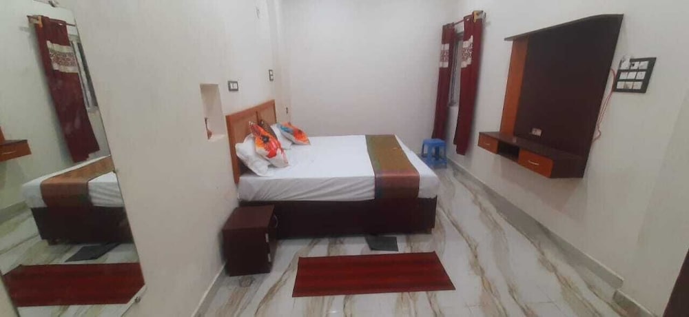 Rudraksha Kashi Inn By GRB