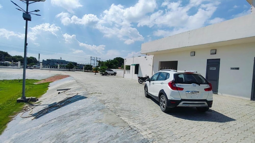 Hotel Moon -Near Bus Stand Panipat