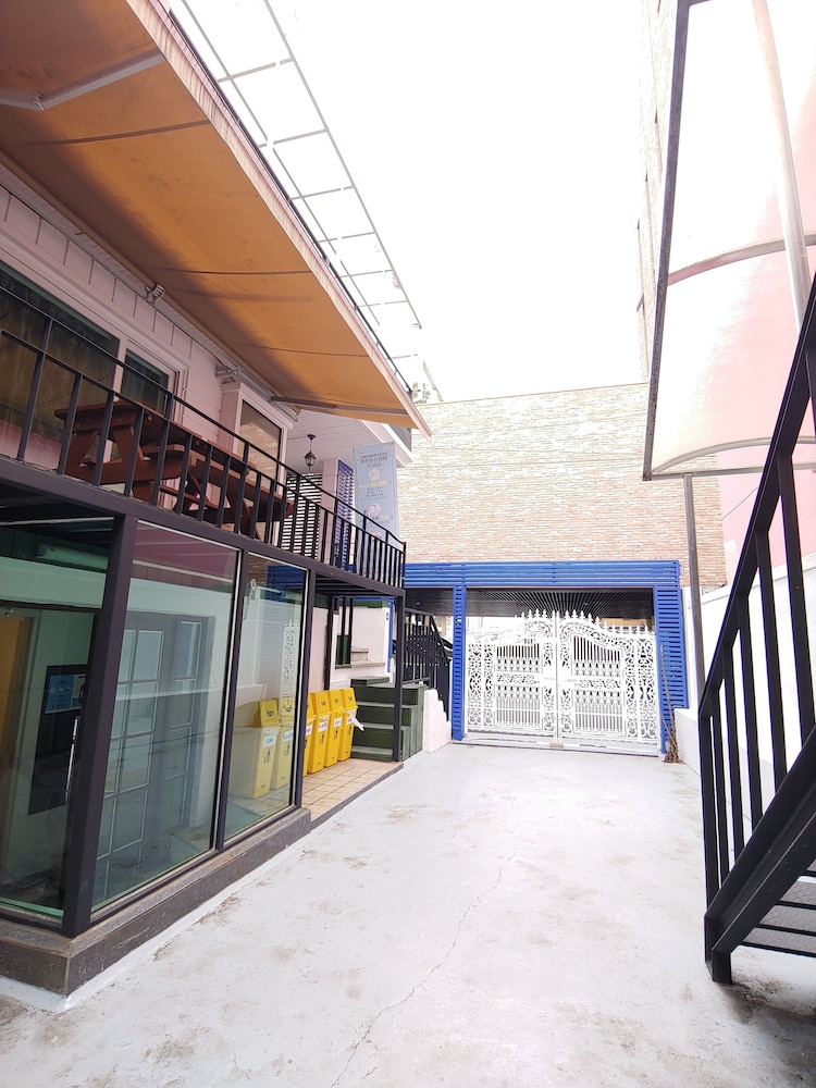 Kaki - Hostel view 3