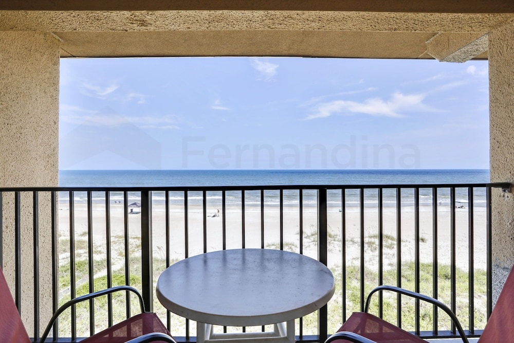 Modest Condo with Splendid Sunrise Views by RedAwning