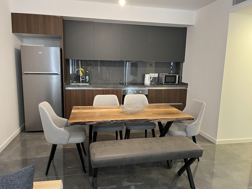 23 Grand Sapphire 2 Bedrooms 2 Shower, Pool, Beach view 5