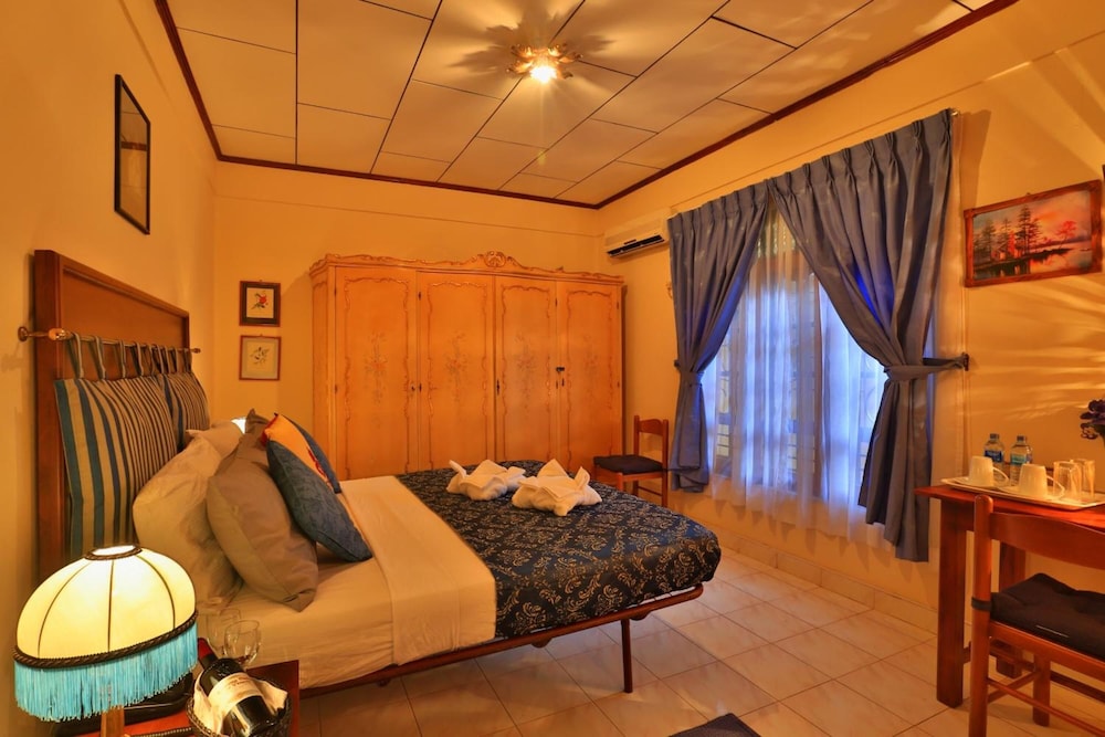 Emel Boutique Hotel