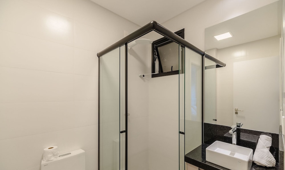 MHF II Apts Variados em Prédio com Vista para o Mar em Itapema