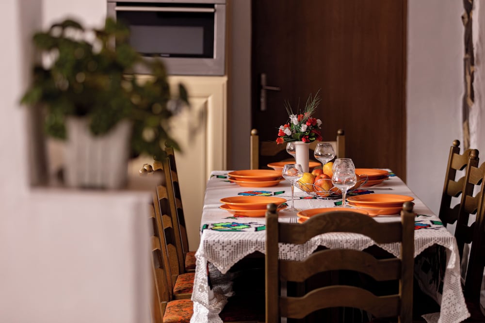 Transylvanian Home - Mountain View, BBQ & Pool