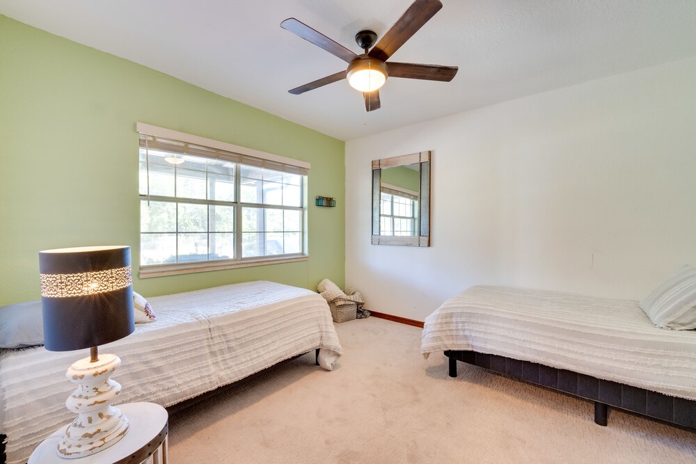 1-acre Backyard & Gym: Spacious Apopka Escape!