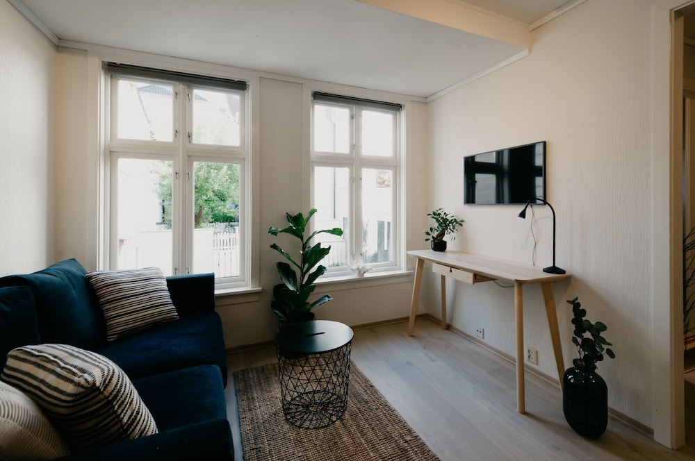 Bergen Beds - Studio Second Level view 5