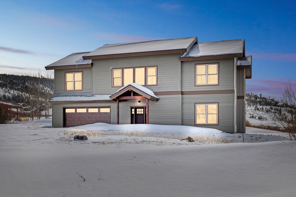 Mountain Bliss Retreat 4 Bedroom Home