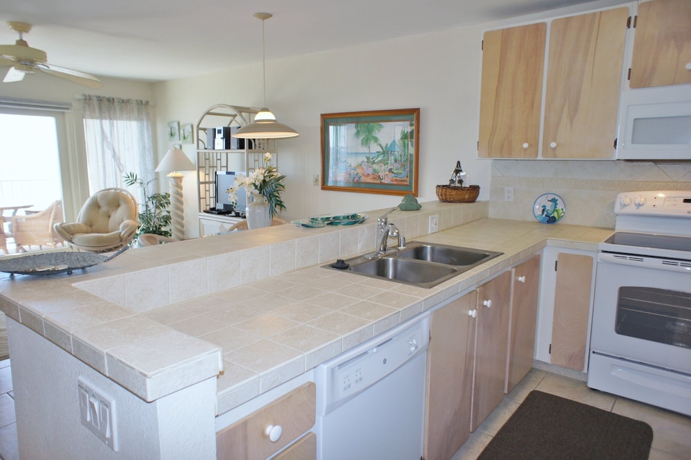 Direct Ocean Front In-unit Wifi Concierge Included - Vrkcv