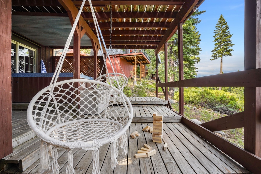 Horizon by Avantstay Stunning A-frame Cabin w Hot Tub Billiards Lake Views