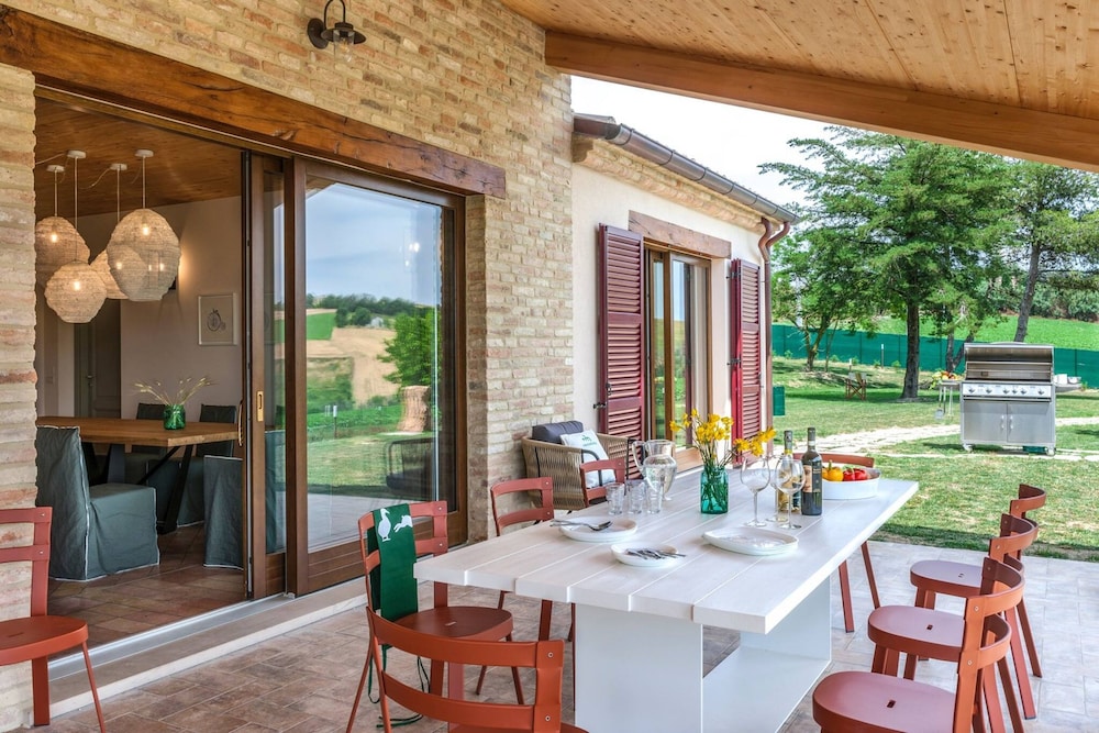I Gelsi 12 2 by Marche Holiday Villas