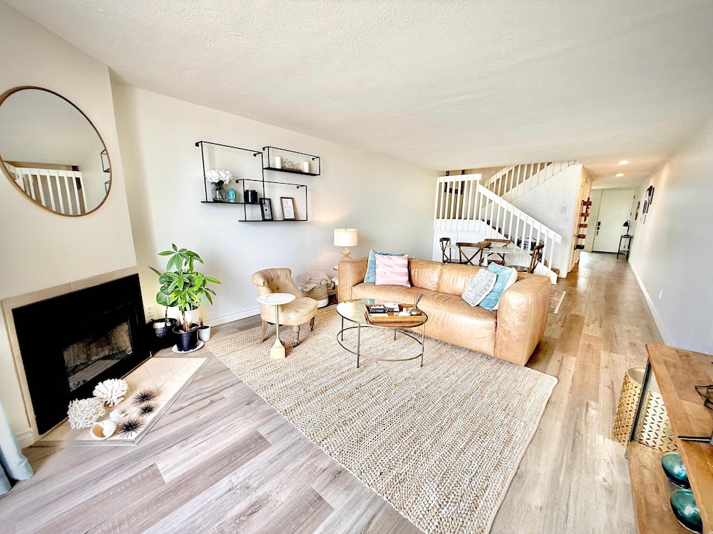 Mission Beach Bayfront Two-story bay View Condo