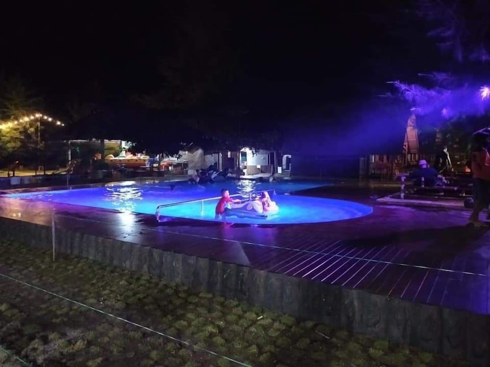 Madu Tiga Beach & Resort view 2