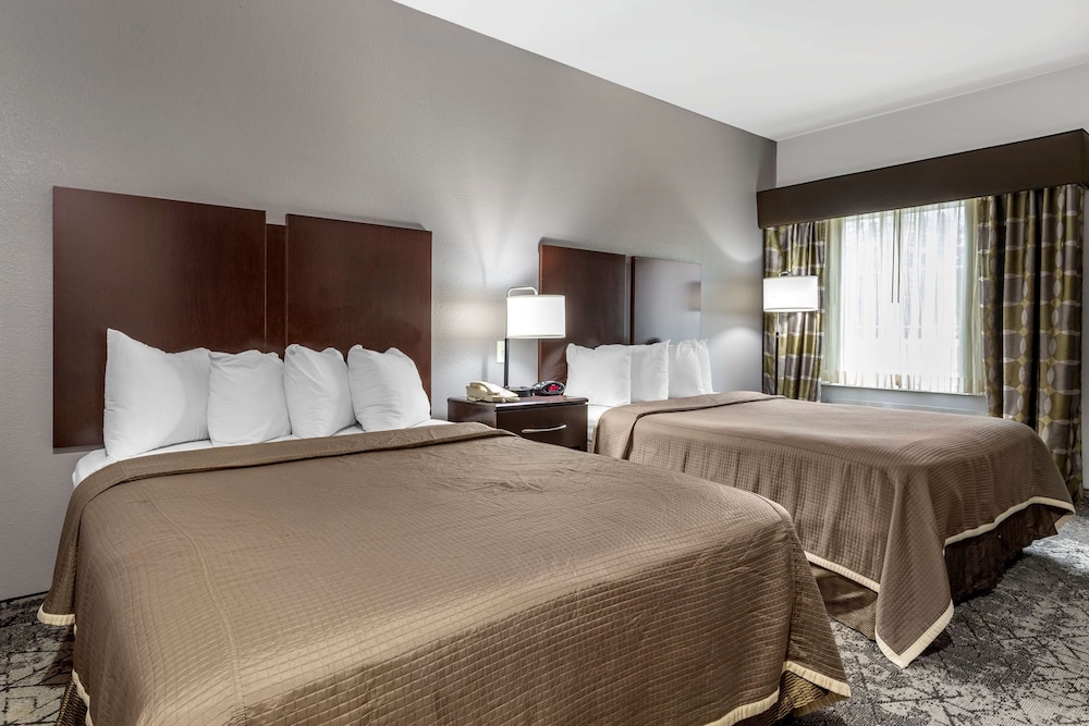 Best Western Oakdale Inn - Property Image 19