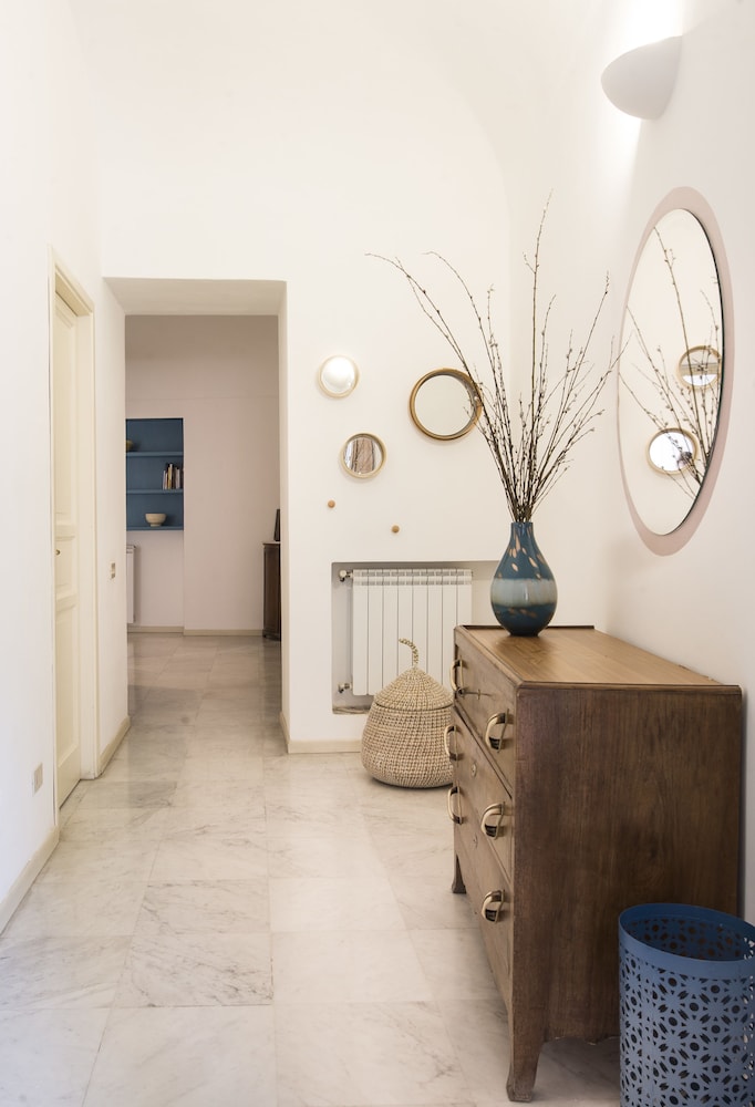 Casa degli Affreschi Palazzo Lungarini