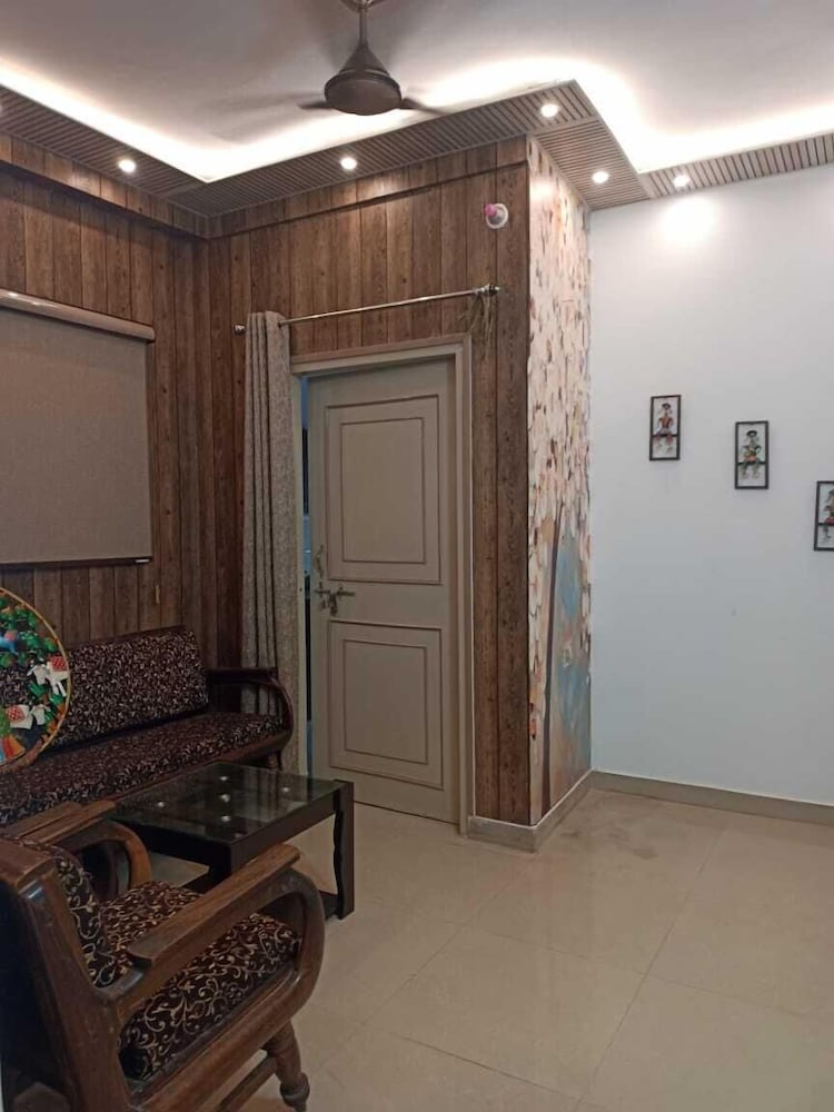 Gharaunda Homestay